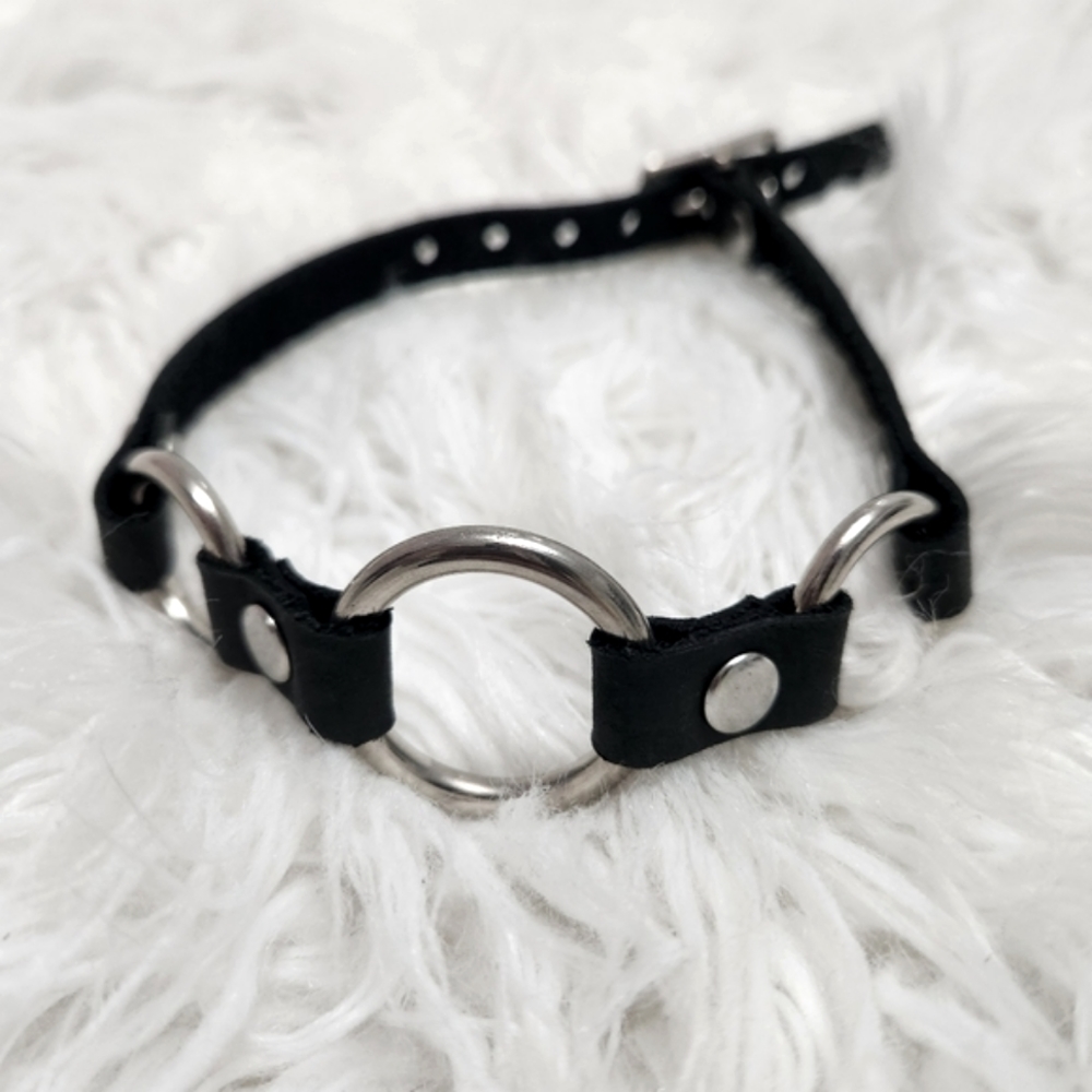 Handmade Real Leather Black Silver O-Ring Choker - Picture 3 of 14